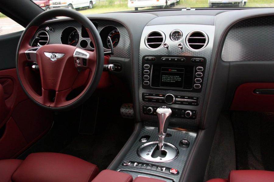 Торпедо Bentley Continental GT Speed 2007 года  (фото 36 из 86)